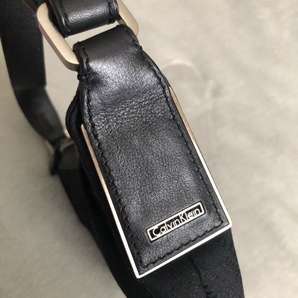 Calvin Klein bag - Picture 3 of 5